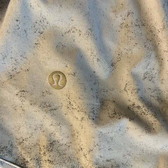 COPY - Lululemon skirts size 4 - Picture 3 of 4